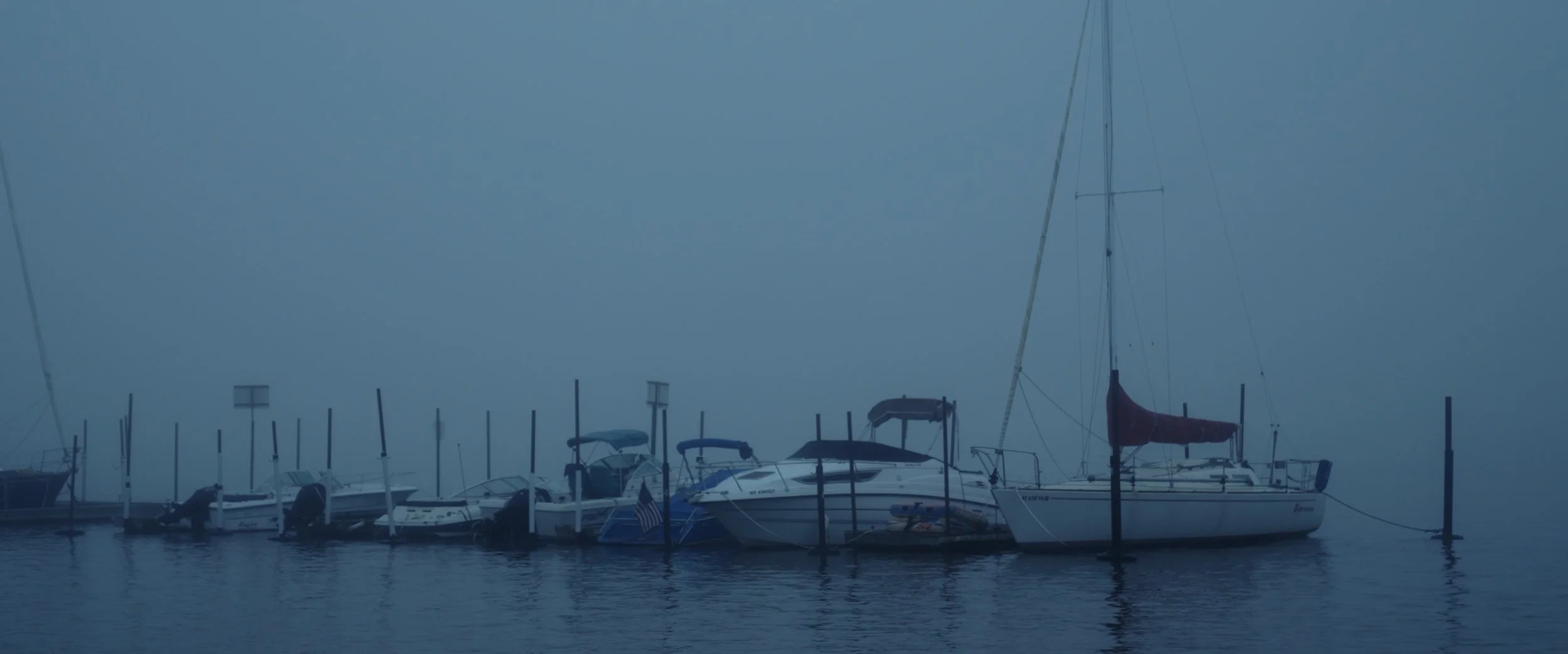 Sailboats in the blue mist, a frame from Jinqi Zhang’s original website